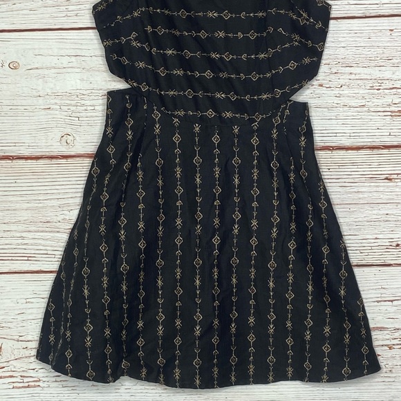 NWT Urban Outfitters Ecote Cut Out A-Line Mini Dress in Black Print Sz 4 - Picture 9 of 16